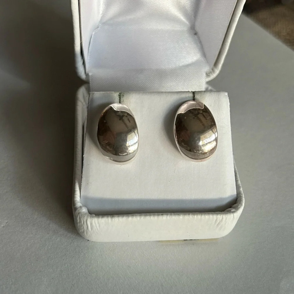 3/$20 Silver Tone Half Hoop Smooth Tear Drop Stud Earrings Pierced